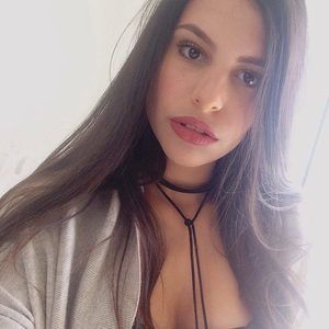 Meet your Posher, María